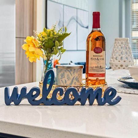 Cozy Retreat-Free Reserved Parking-Pool Addison Εξωτερικό φωτογραφία