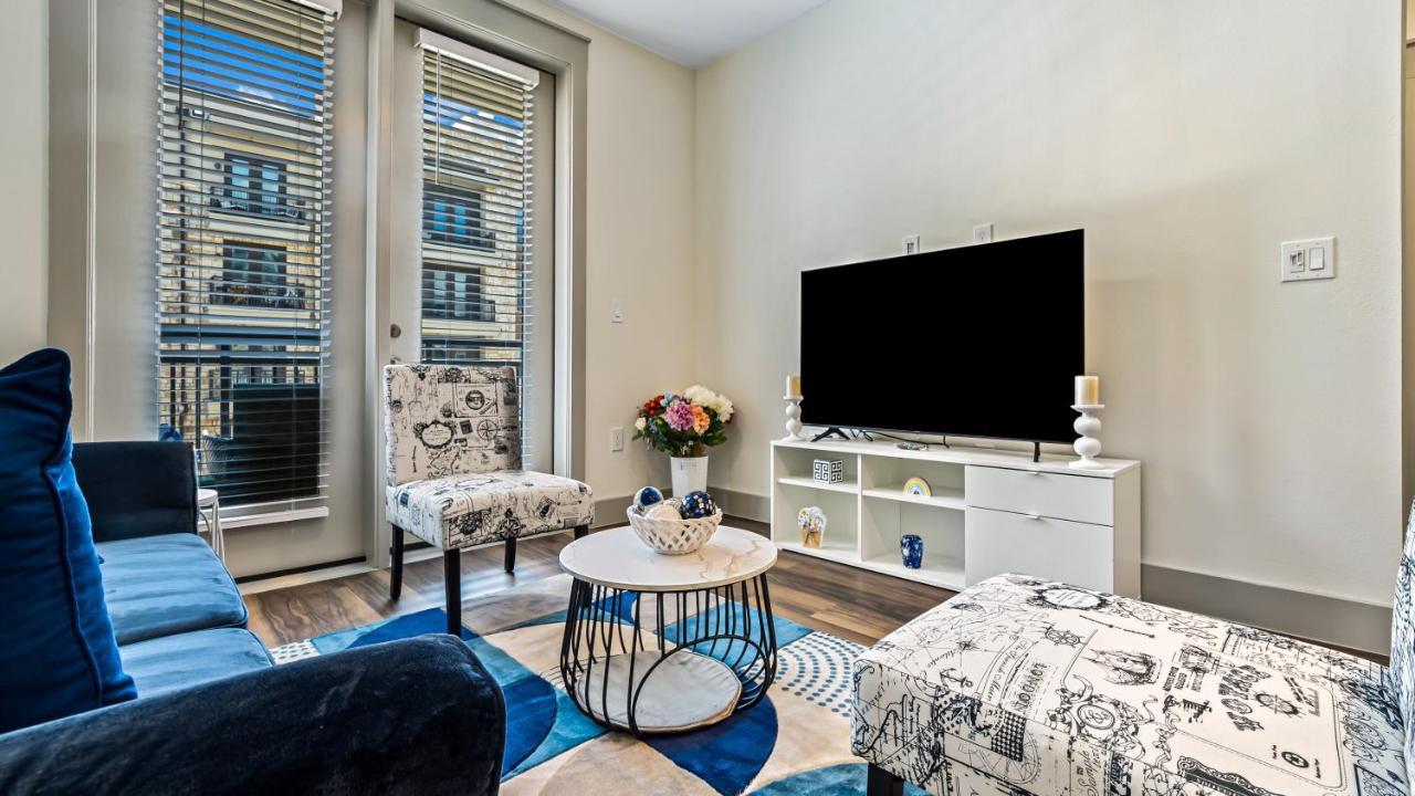 Cozy Retreat-Free Reserved Parking-Pool Addison Εξωτερικό φωτογραφία