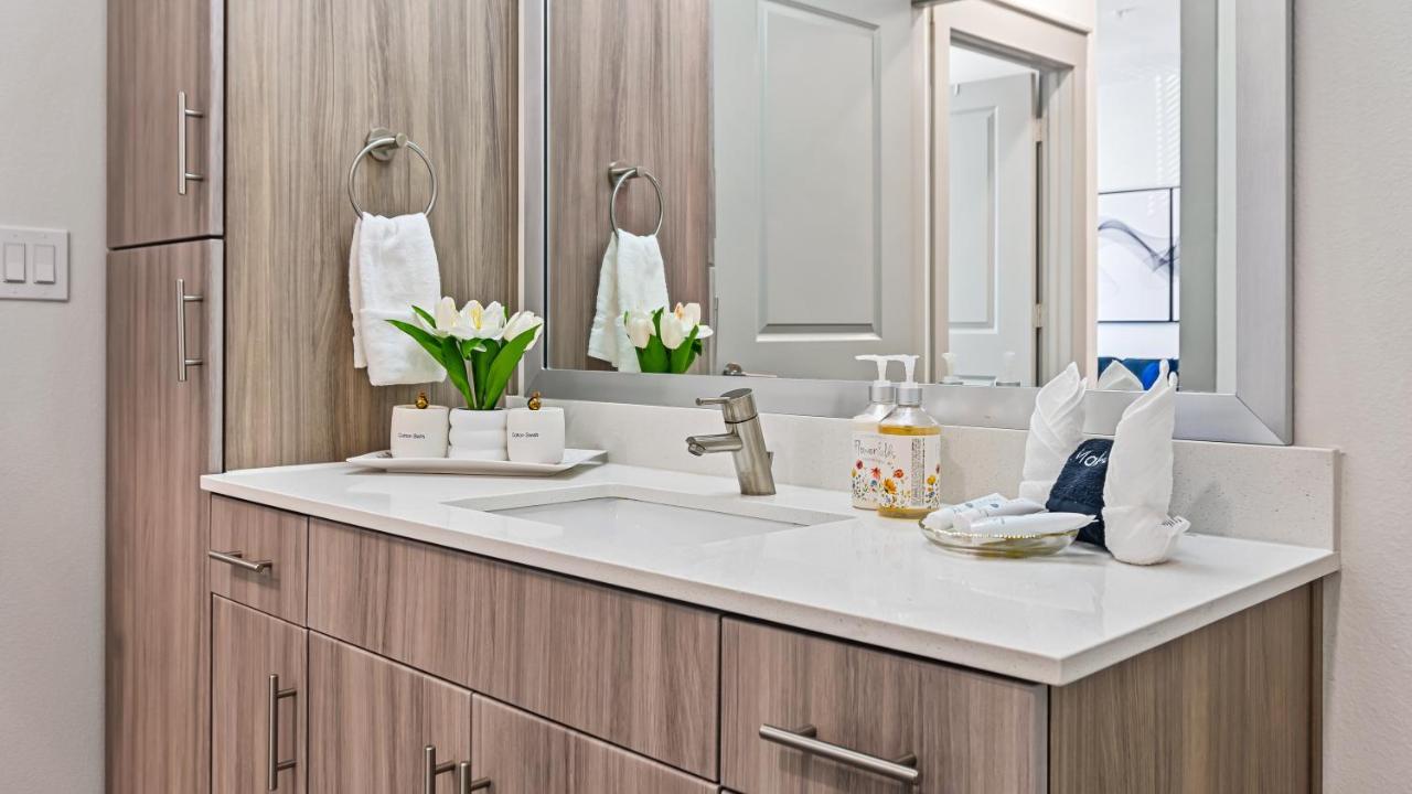 Cozy Retreat-Free Reserved Parking-Pool Addison Εξωτερικό φωτογραφία