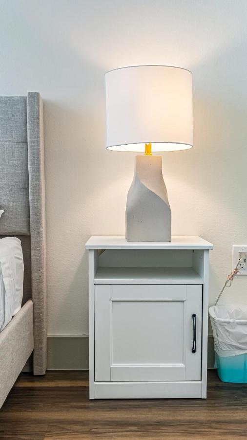 Cozy Retreat-Free Reserved Parking-Pool Addison Εξωτερικό φωτογραφία
