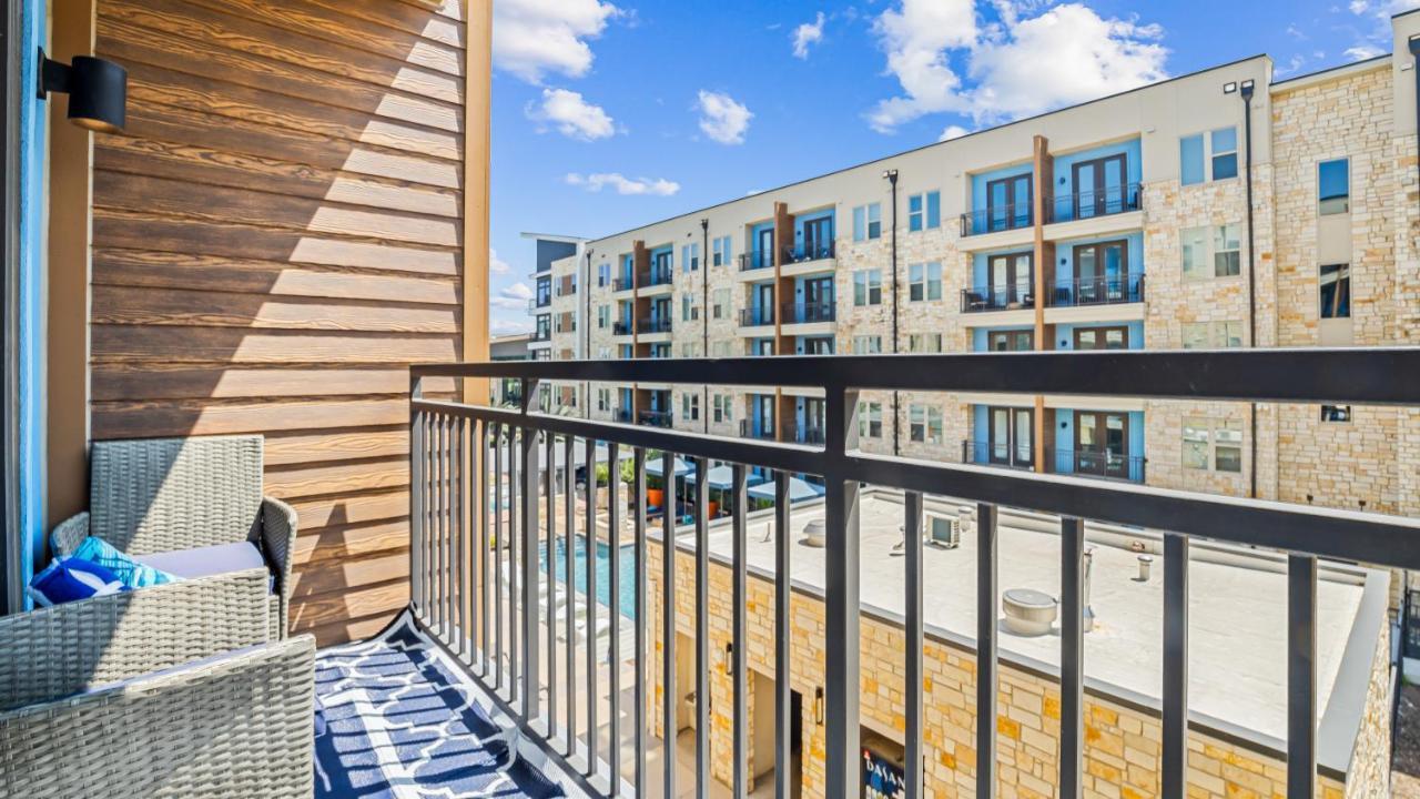 Cozy Retreat-Free Reserved Parking-Pool Addison Εξωτερικό φωτογραφία